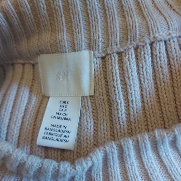 H&M cropped sweater - Picture 4 of 4